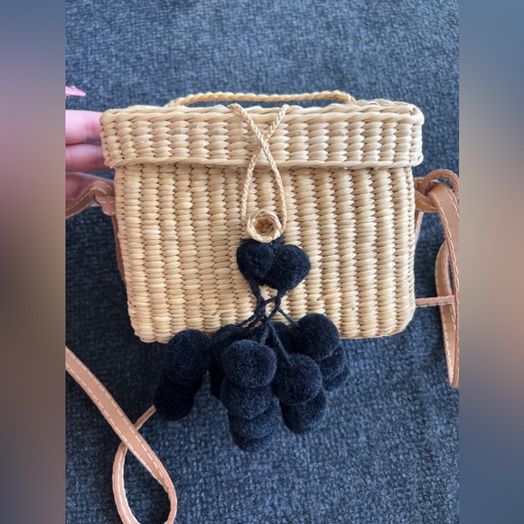Nannacay baby roge pom pom straw bag - Picture 5 of 6